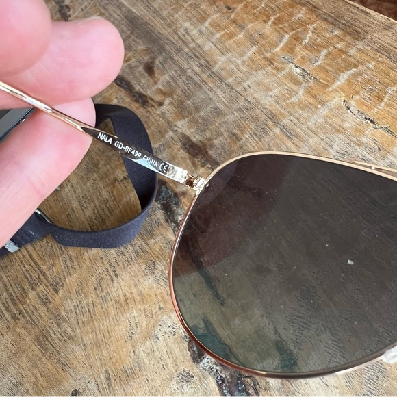 DIFF Nala Gold Sunglasses - Picture 2 of 3